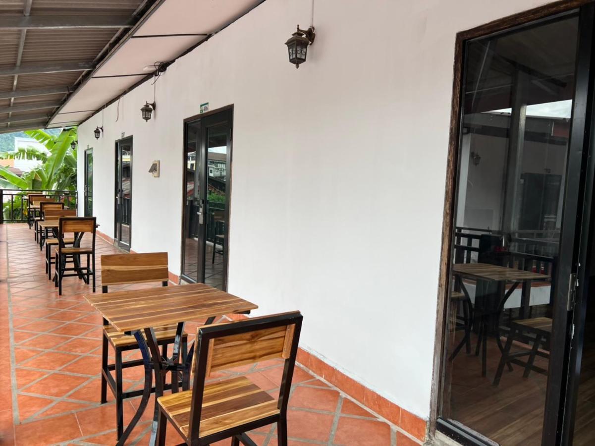 Jasmine Garden Resort Vang Vieng Buitenkant foto